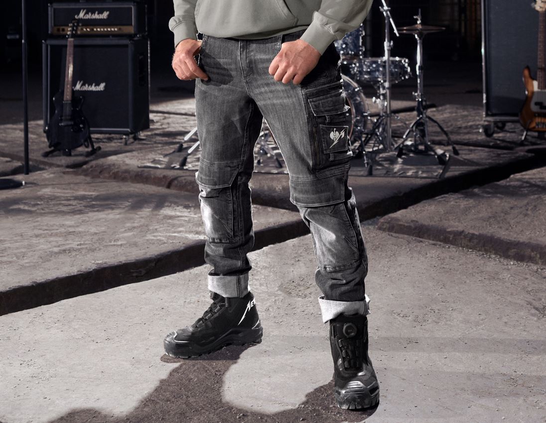 Hosen: Metallica denim pants + blackwashed