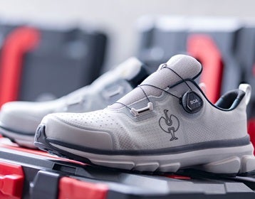 S1 Sicherheitshalbschuhe e.s. Triest low in Silber mit Drehverschluss.