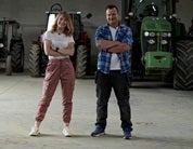 Das Team Polen: Die Influencerin und Truckerin Iwona Blecharczyk und der Landwirt Grzegorz Bardowski.